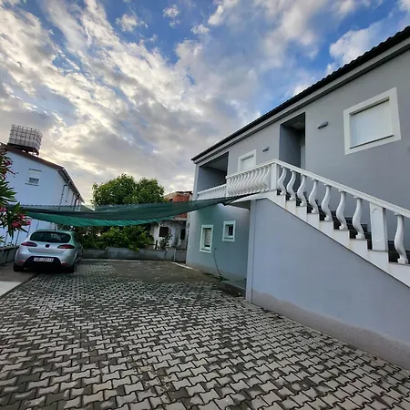 Apartmani Lucic Vir Exterior photo
