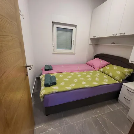 Apartmani Lucic Vir Exterior photo